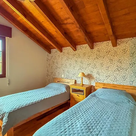 Villa Espaciosa Con Gran Jardin, Chimenea, Barbacoa Y Amplio Parking