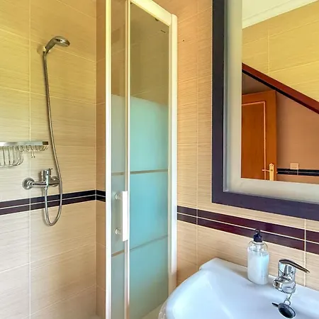 Espaciosa Con Gran Jardin, Chimenea, Barbacoa Y Amplio Parking *
