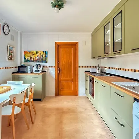 Villa Espaciosa Con Gran Jardin, Chimenea, Barbacoa Y Amplio Parking
